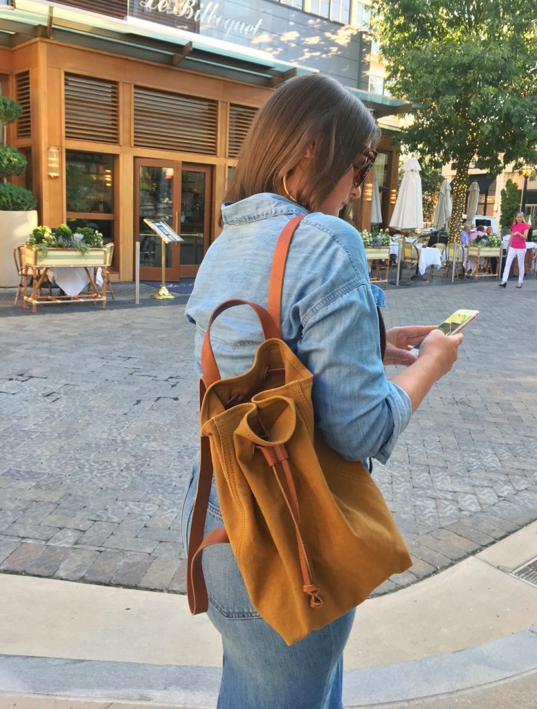 CASUAL CHIC FASHION: DENIM MIDI PENCIL SKIRT @julia.marie.b