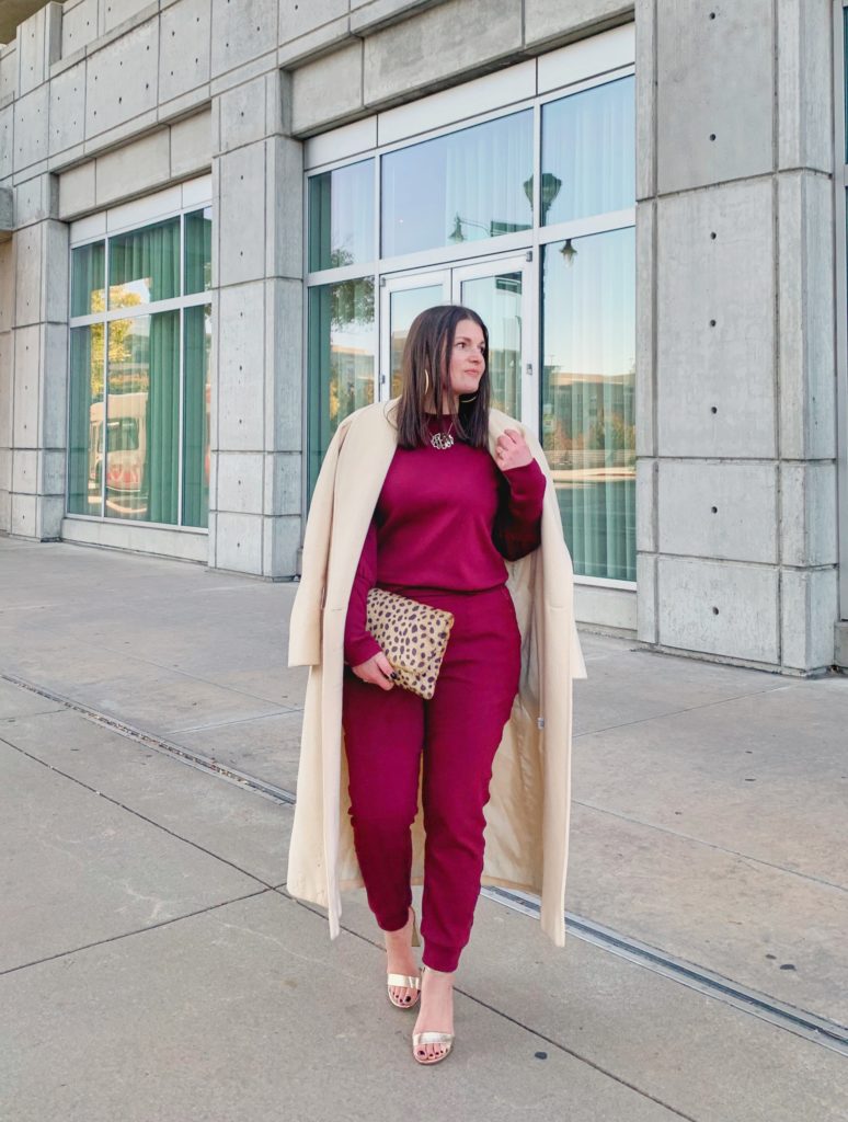 FALL FASHION: 6 WAYS TO STYLE A SWEATSUIT  @julia.marie.b