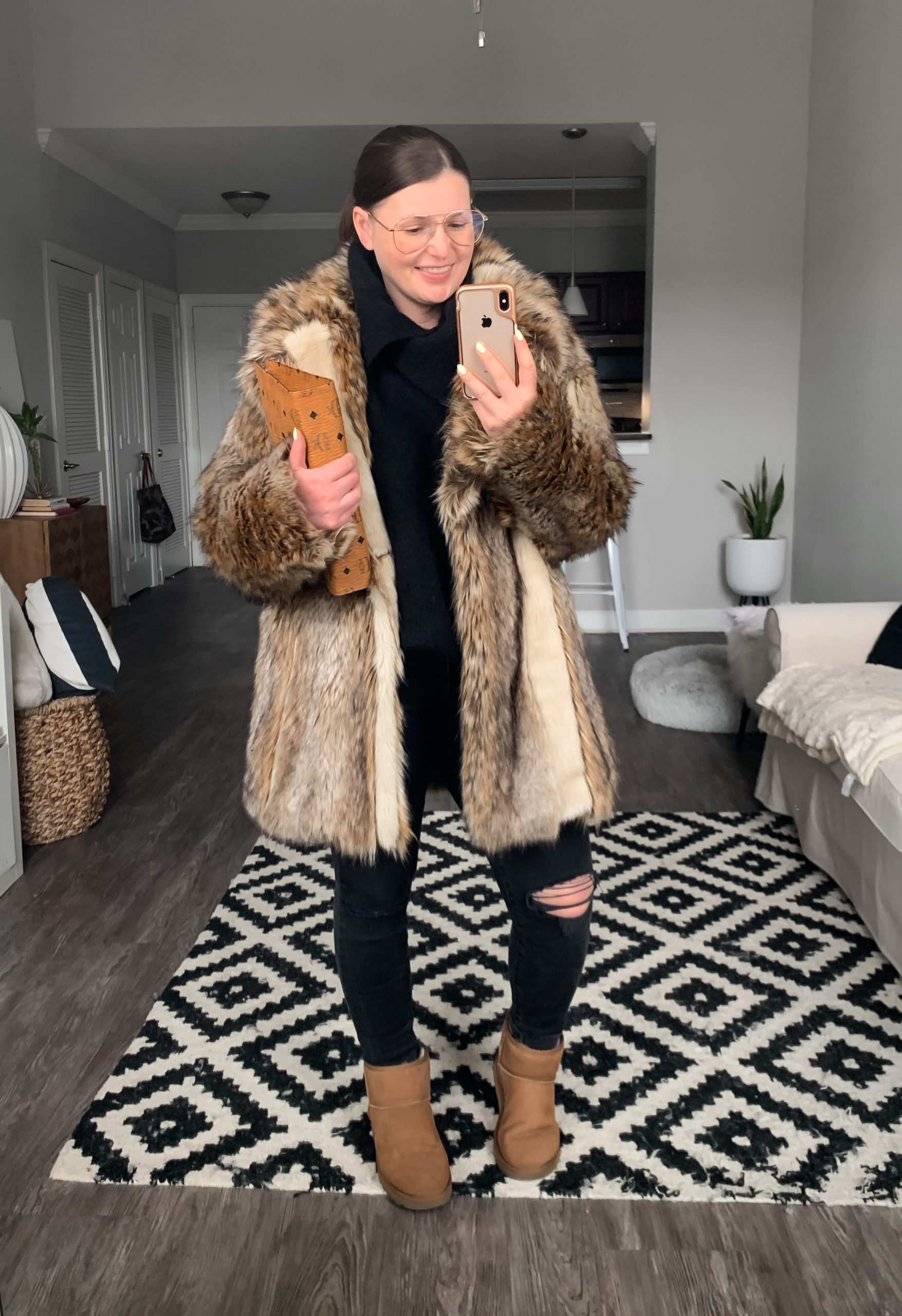 5 WAYS TO WEAR UGG BOOTS FOR WINTER THE RULE OF 5