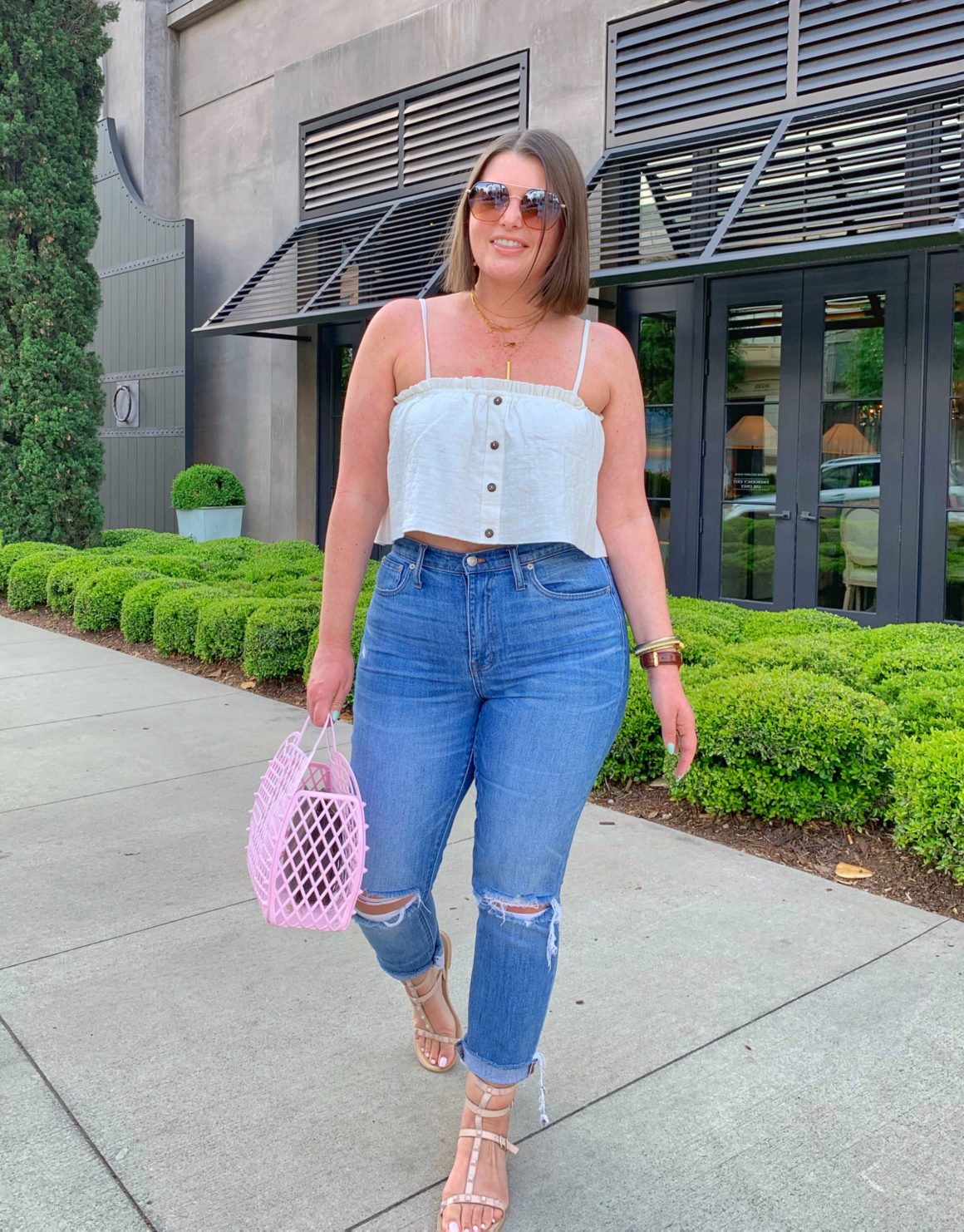 SUMMER OUTFIT: CLASSIC DENIM AND WHITE SWING CROP TOP