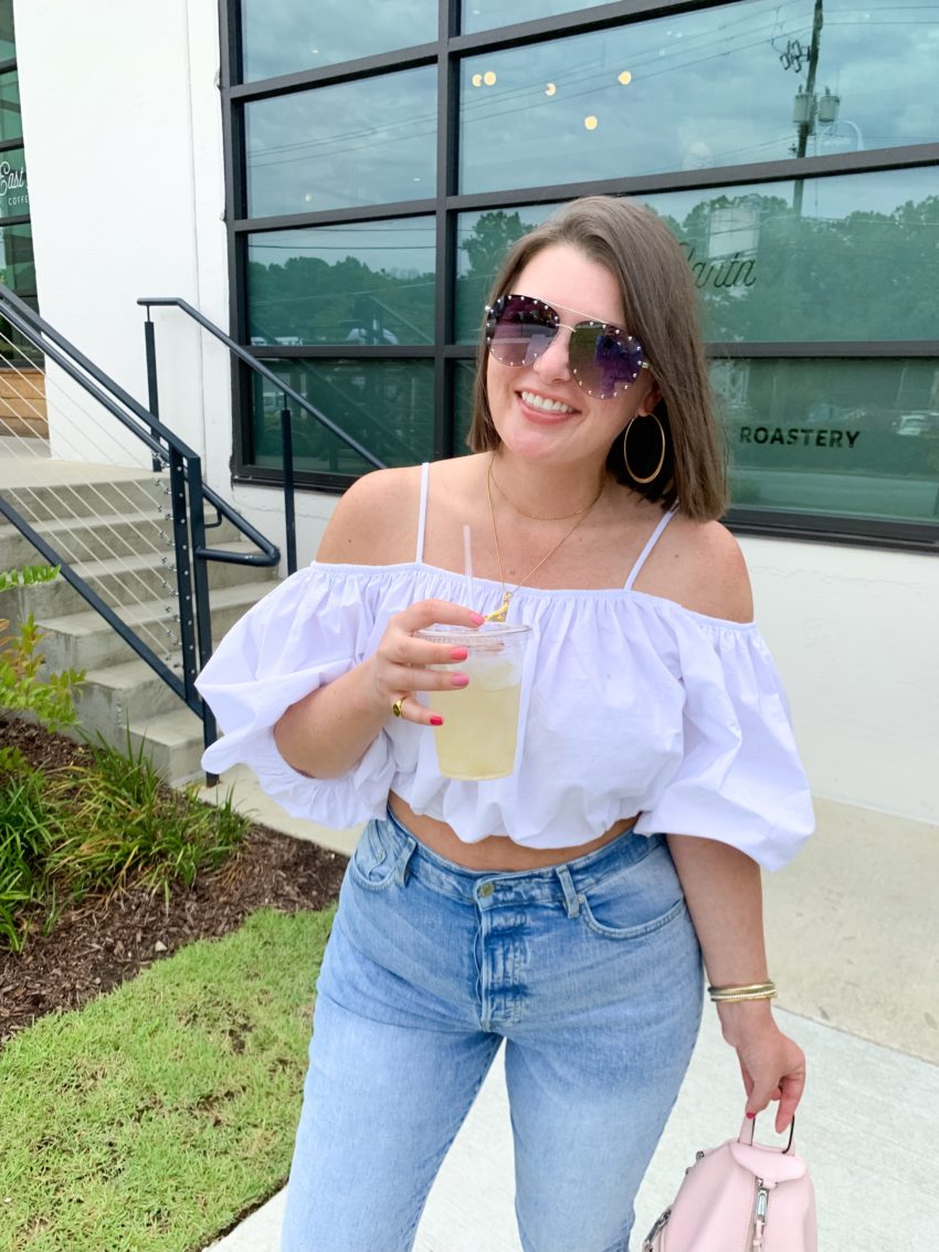 SUMMER OUTFIT: OFF THE SHOULDER CROP TOP + SLIM MOM JEANS