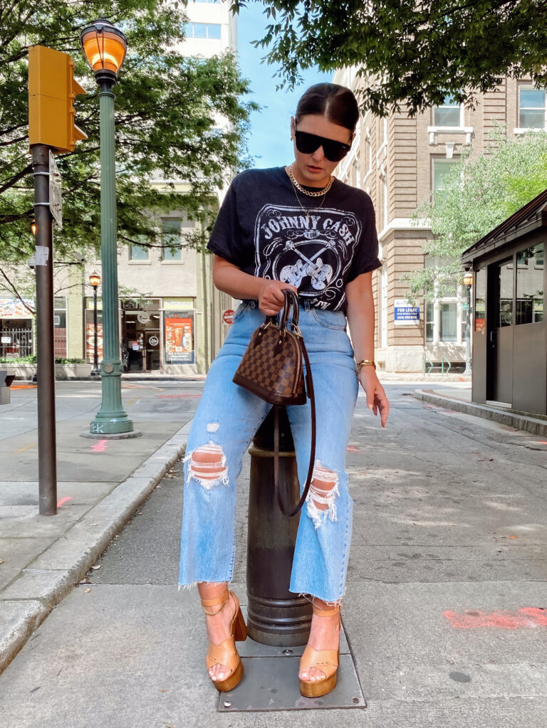 5 WAYS TO STYLE GRAPHIC TEE FOR SUMMER | THE RULE OF 5